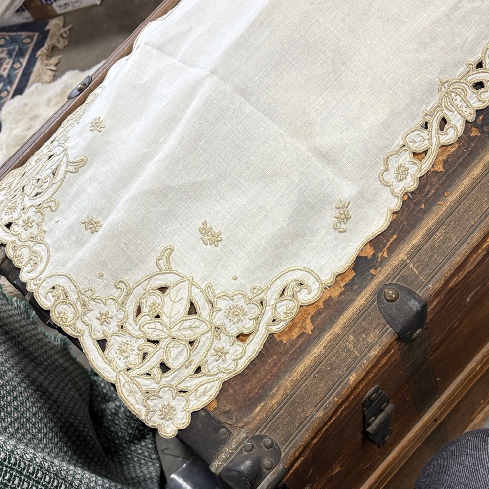 Elegant Cream Embroidered Table Runner